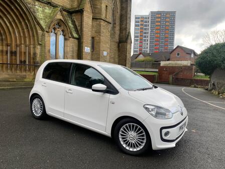 VOLKSWAGEN UP 1.0 High up! 