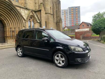 VOLKSWAGEN TOURAN Highline 