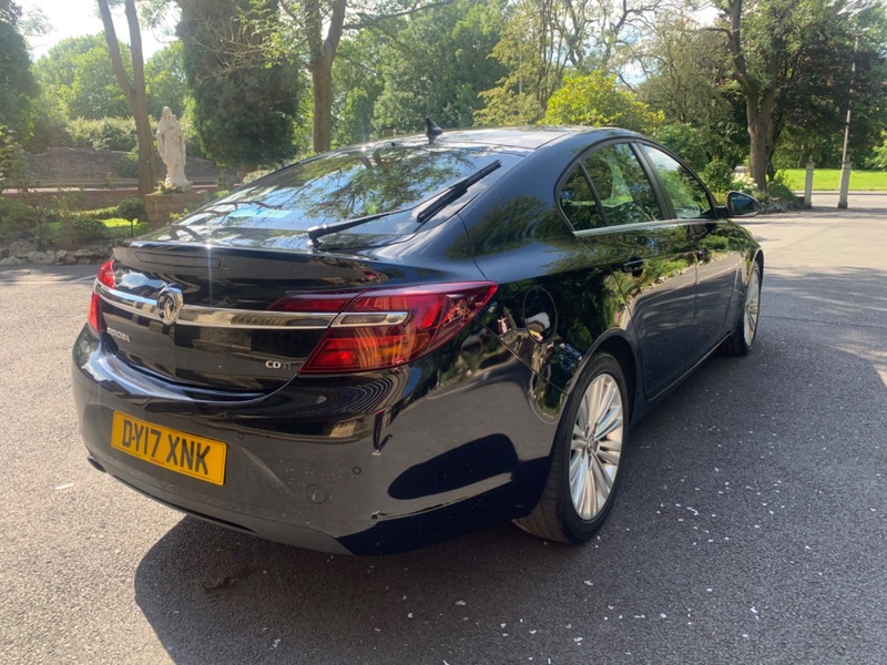 VAUXHALL INSIGNIA