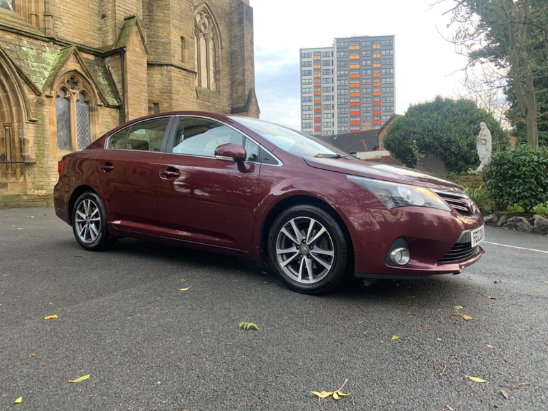 TOYOTA AVENSIS