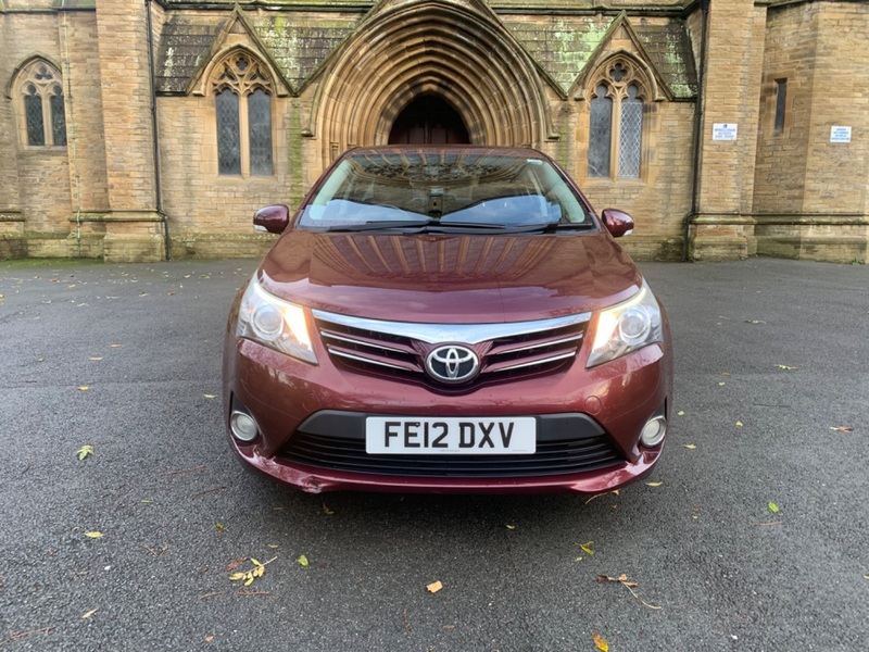 TOYOTA AVENSIS